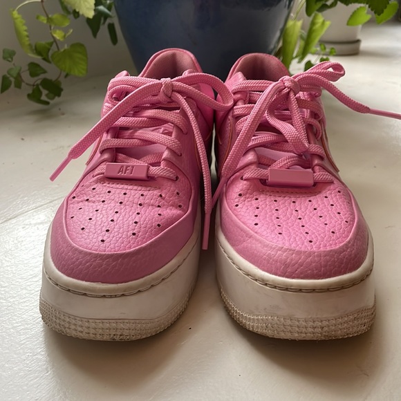 Nike Pink Women's Athletic Shoes - Picture 2 of 12